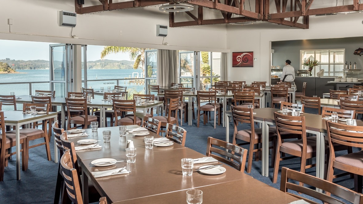 Paihia bars and dining at Kingsgate Hotel Autolodge